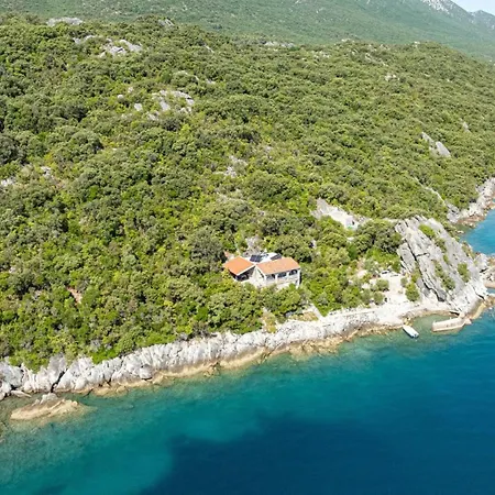 House Ante Osobjava By Guide Janjina