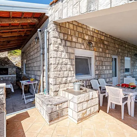 House Ante Osobjava By Guide Janjina