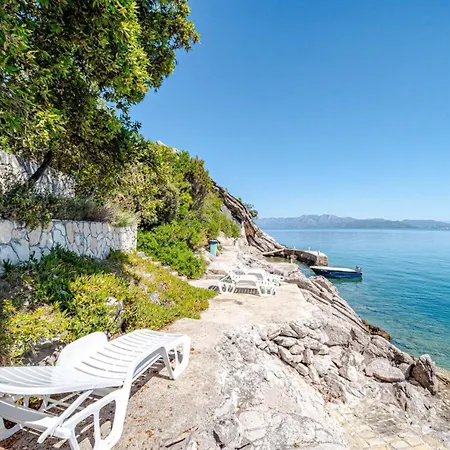 House Ante Osobjava By Guide Janjina